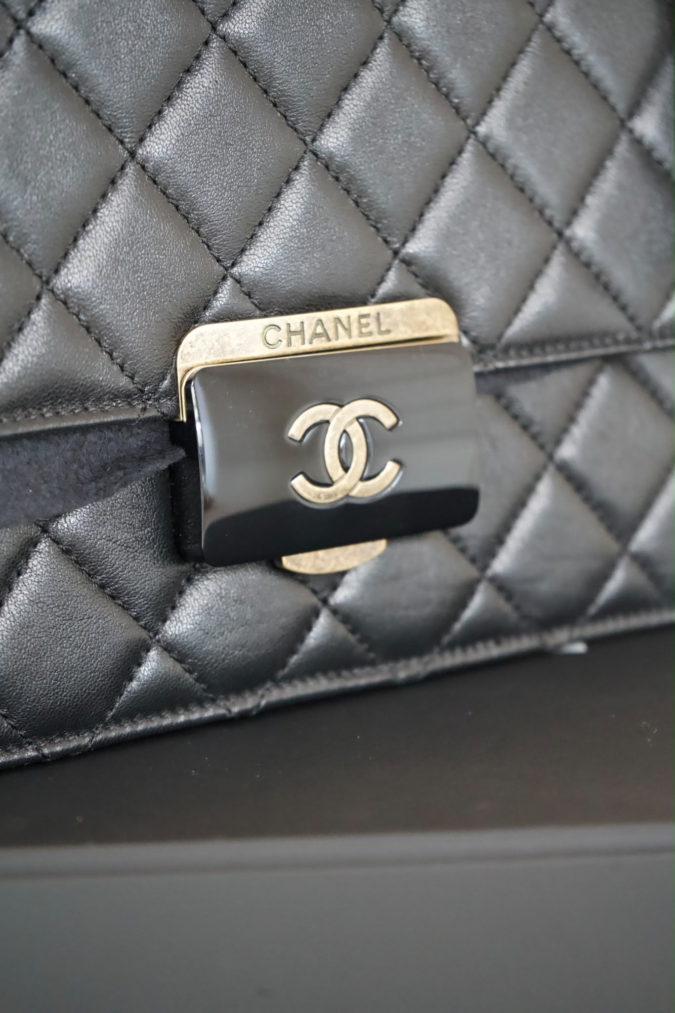 Chanel Beauty Lock Black Quilted Leather Flap Bag with Antique Gold Hardware - Image 7