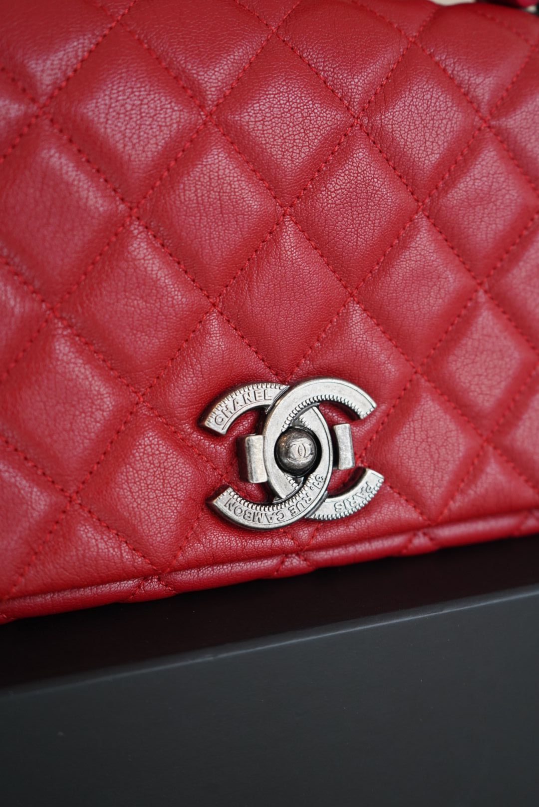 Chanel Red Quilted Goatskin Leather City Rock Flap Bag with Gunmetal Hardware - Image 5