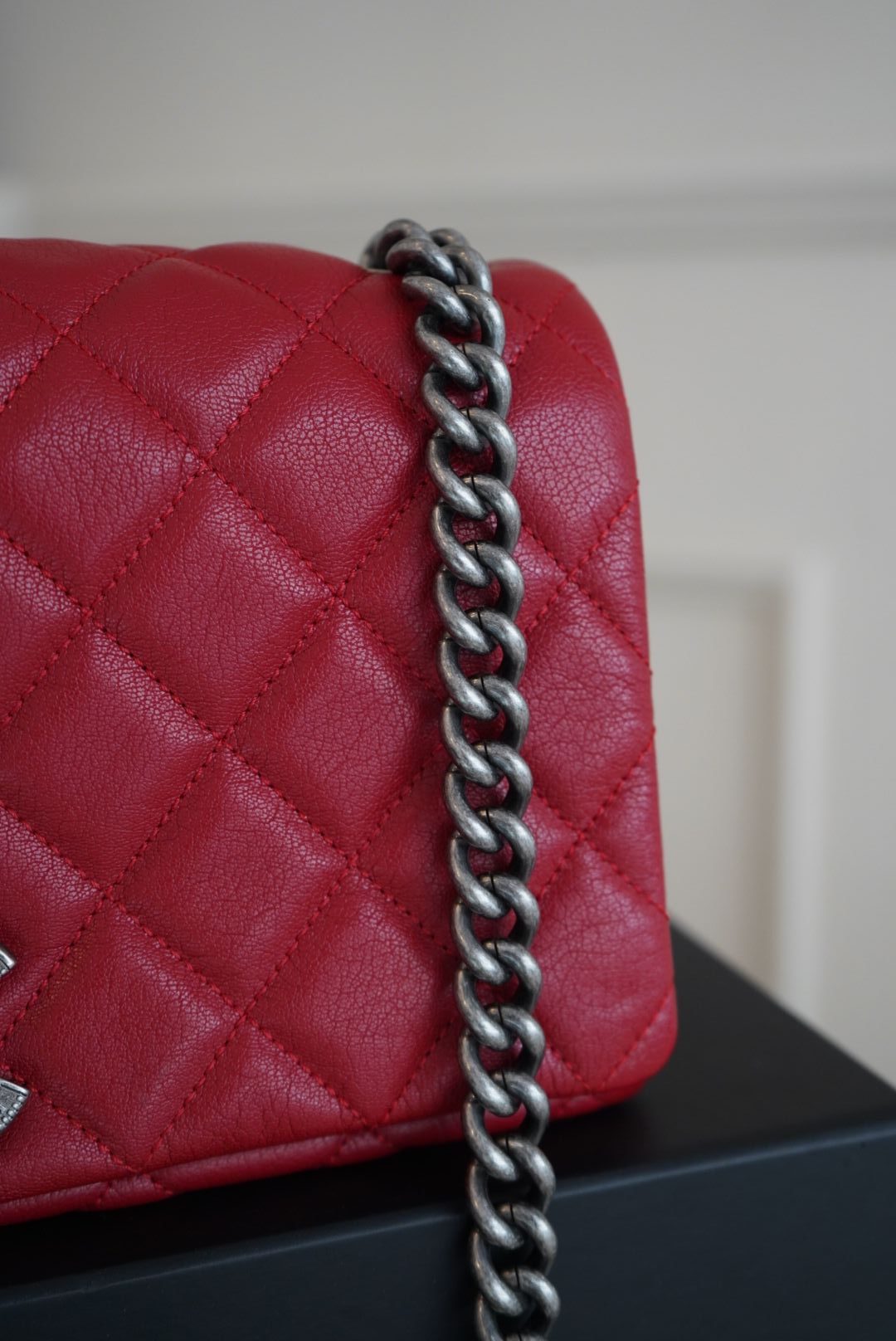 Chanel Red Quilted Goatskin Leather City Rock Flap Bag with Gunmetal Hardware - Image 11
