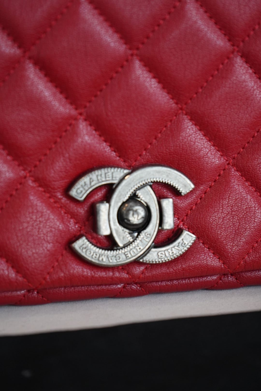 Chanel Red Quilted Goatskin Leather City Rock Flap Bag with Gunmetal Hardware - Image 16