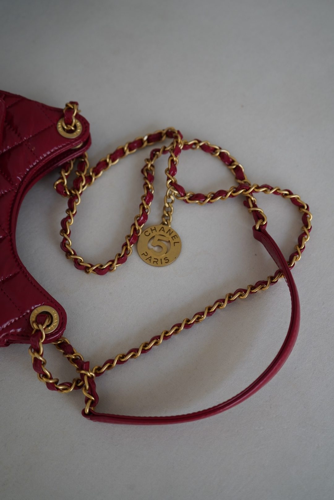 Chanel Shiny Crumpled Calfskin Quilted Wavy CC Hobo Red - Image 11