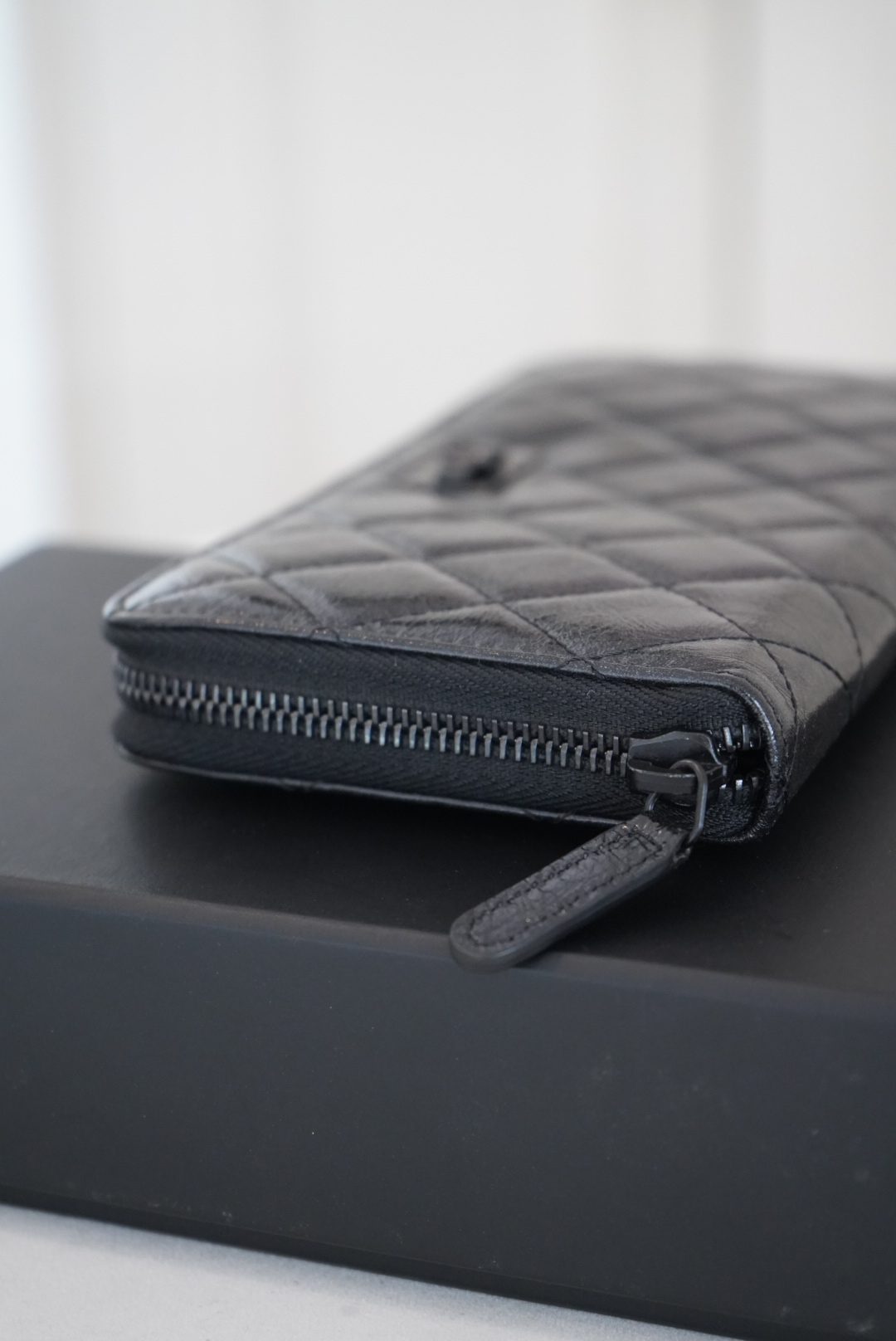 Chanel Black Quilted Reissue Zip Around Wallet With Black Hardware - Image 3