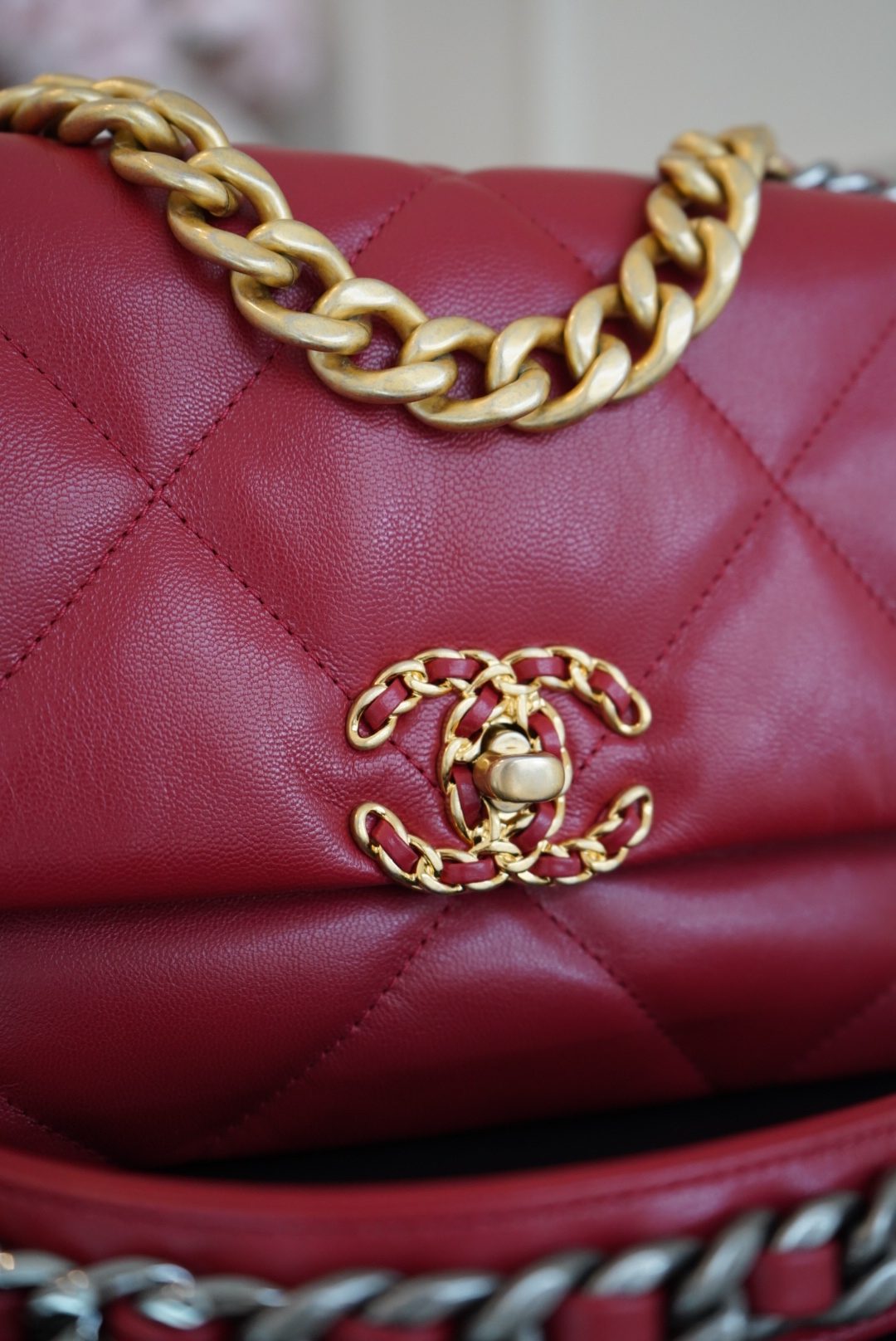 Chanel 19 Small Flap Bag in Deep Red Goatskin Leather with Mixed Hardware - Image 4