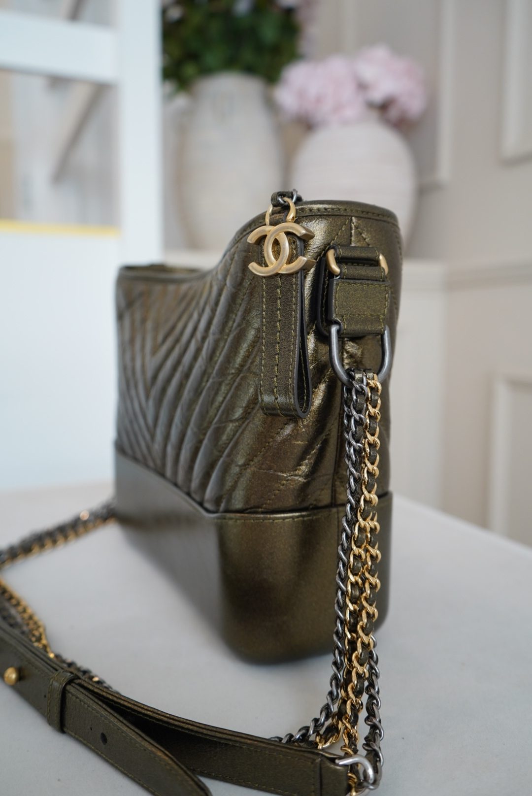 Chanel Gabrielle Metallic Olive Green Chevron Quilted Aged Calfskin Hobo Bag With Mixed Metal Hardware - Image 3