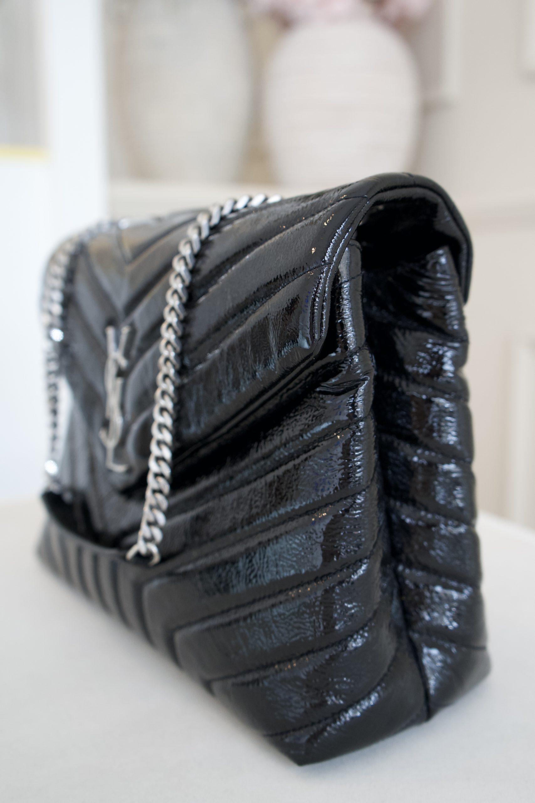 Saint Laurent Loulou Puffer Bag In Black Patent Leather And Silver Hardware - Image 2