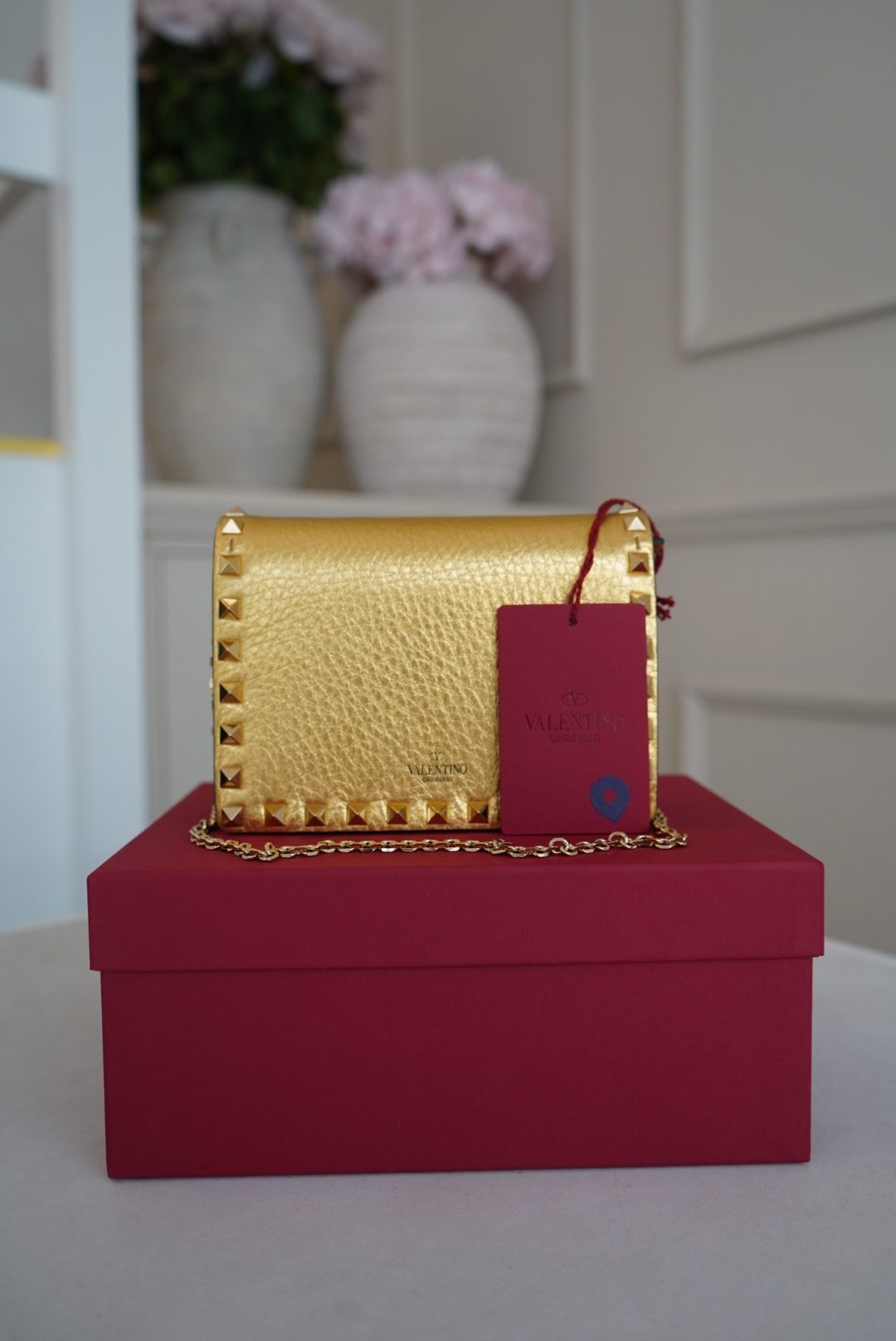 Valentino Garavani Rockstud Metallic Leather Bag With Signature Studded Details Gold & Silver - Image 2