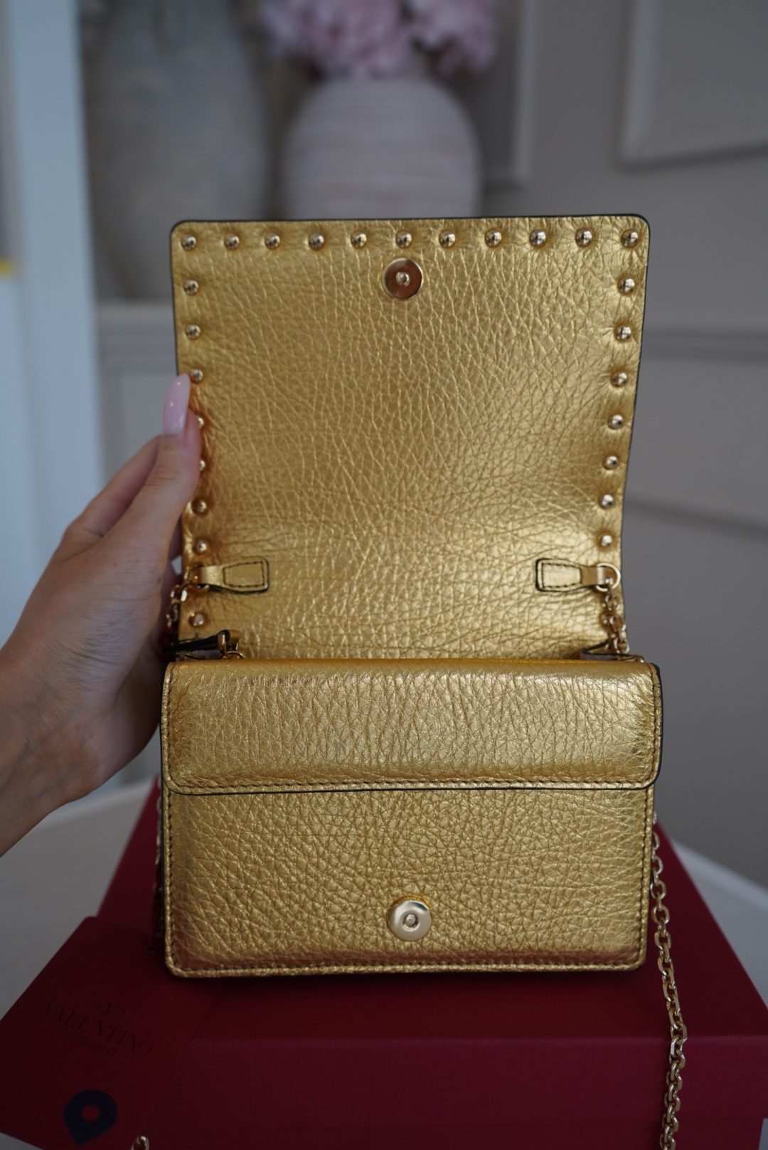 Valentino Garavani Rockstud Metallic Leather Bag With Signature Studded Details Gold & Silver - Image 6