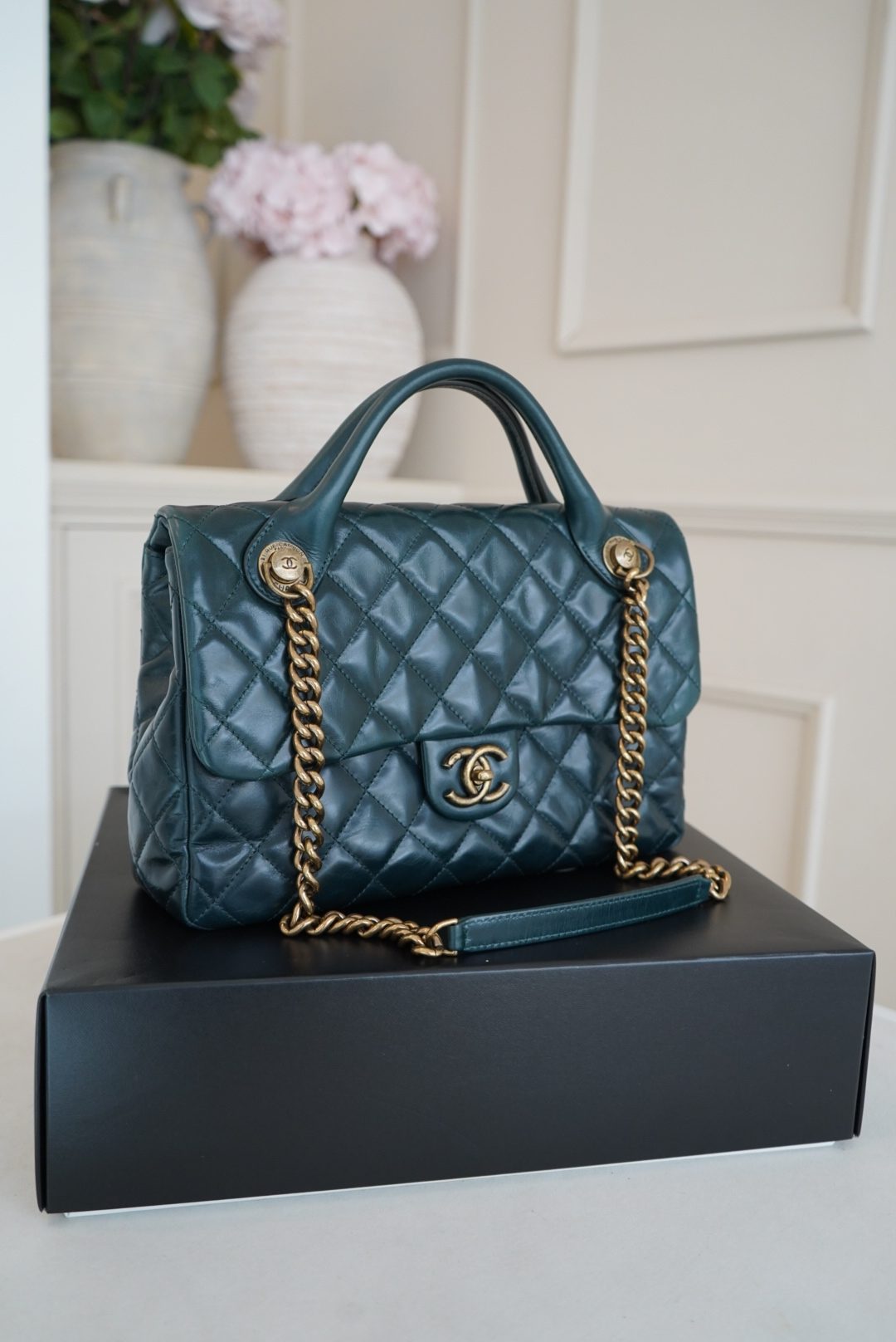 Chanel Teal Quilted Leather Castle Rock Flap Bag with Antique Gold - Image 3