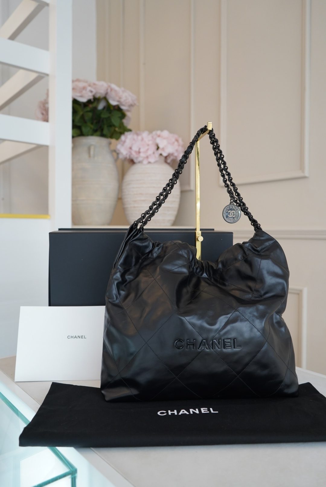 Chanel 22 So Black Calfskin Black Hardware - Image 5