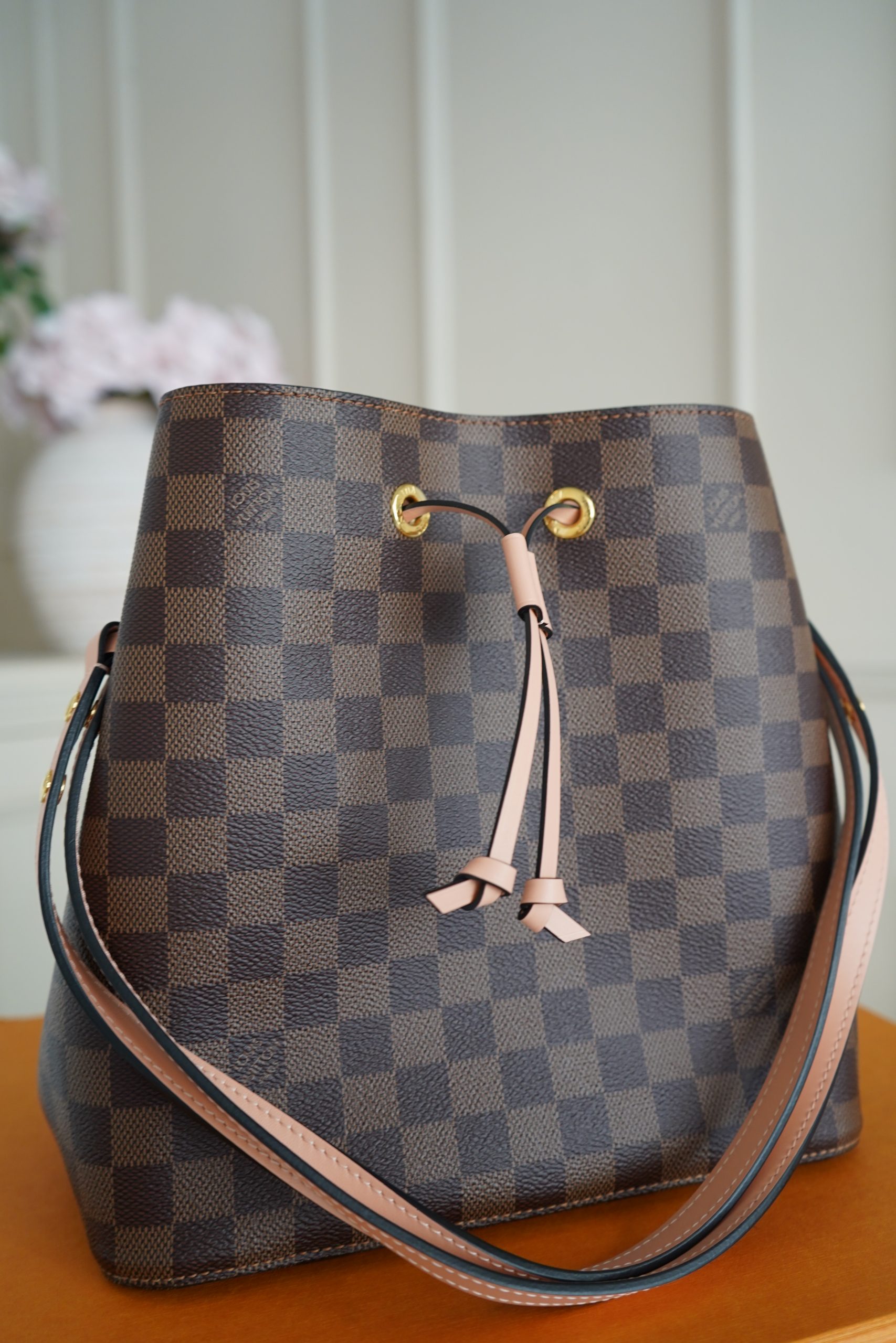 SOLD - Louis Vuitton NeoNoe MM Bucket Bag - Image 10