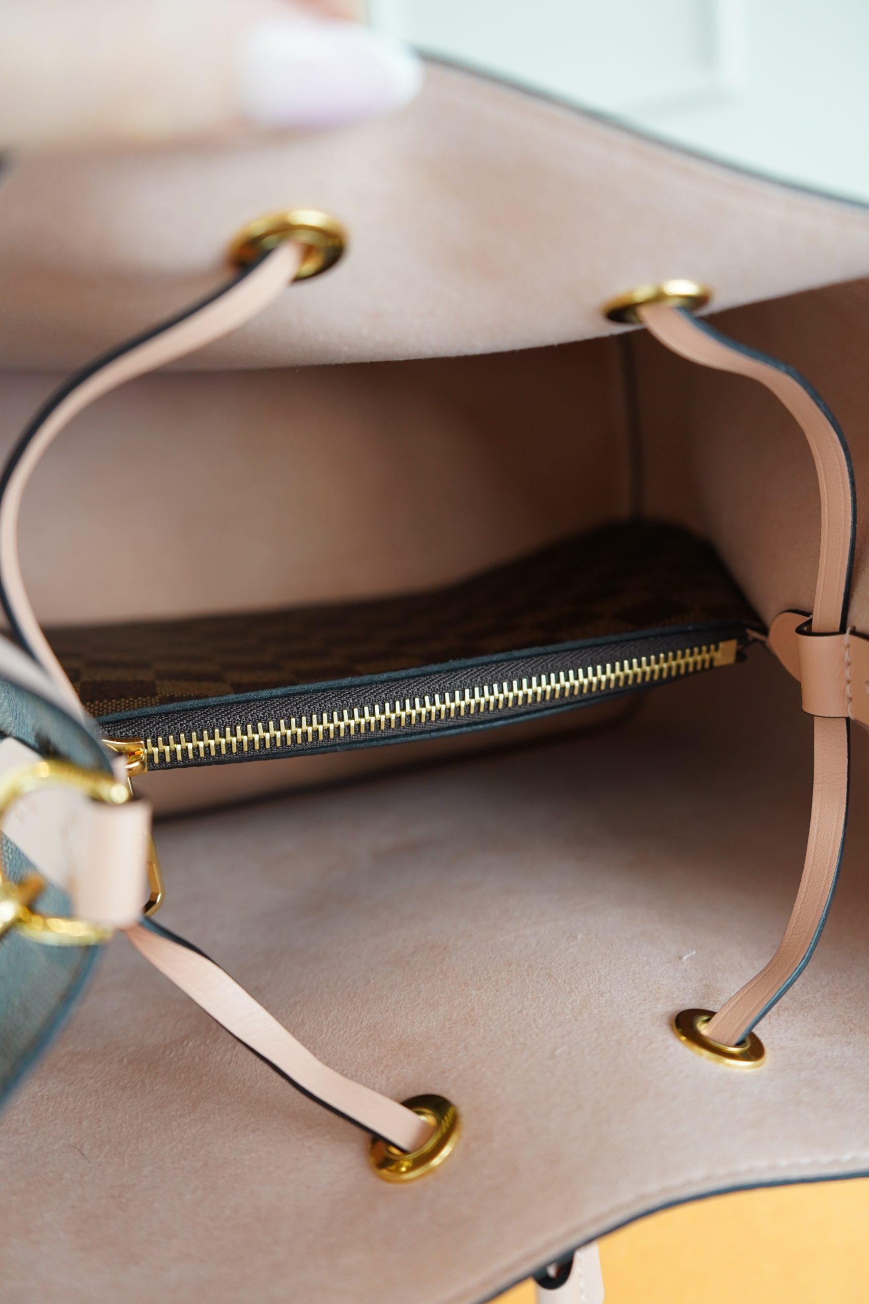 SOLD - Louis Vuitton NeoNoe MM Bucket Bag - Image 8