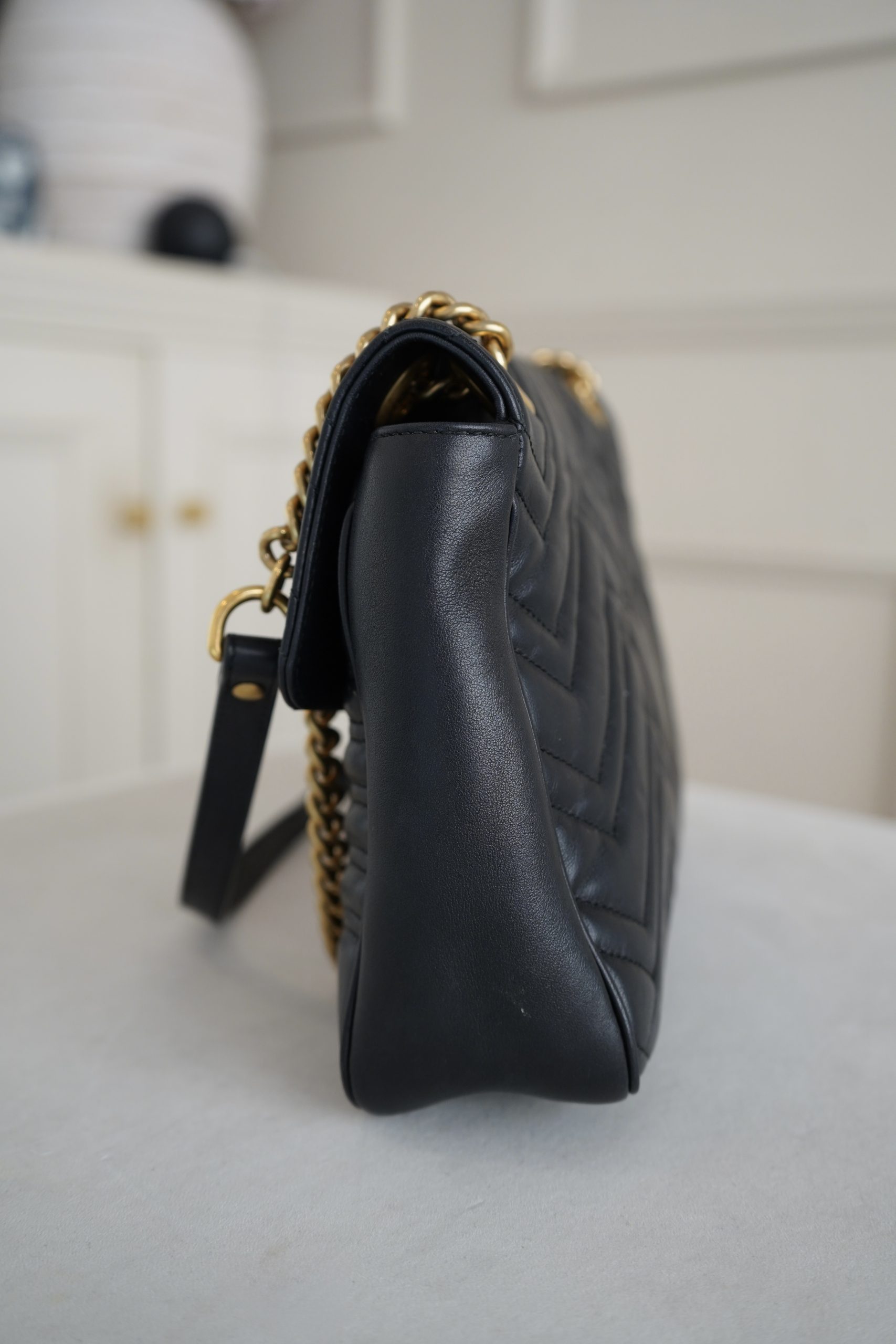 Gucci GG Marmount Shoulder Bag Crafted From Black Quilted Matelasse Leather And Gold Toned Hardware. - Image 10