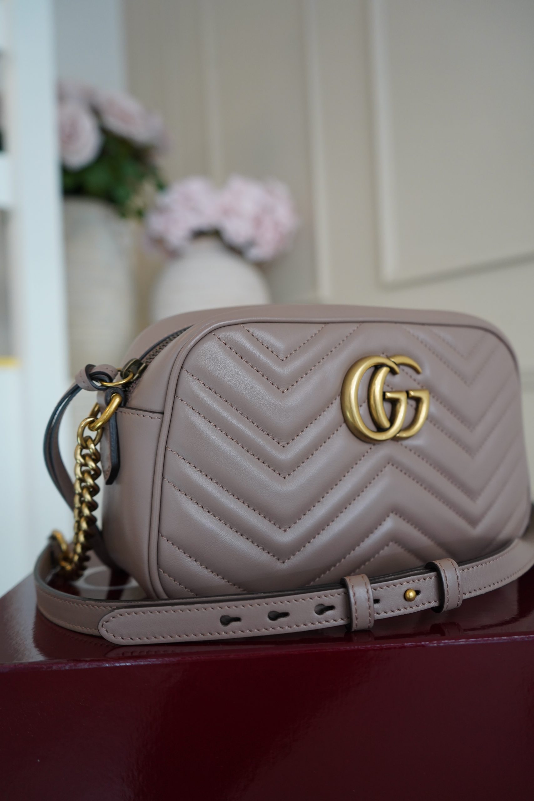 Gucci GG Marmont Crossbody Bag - Image 9
