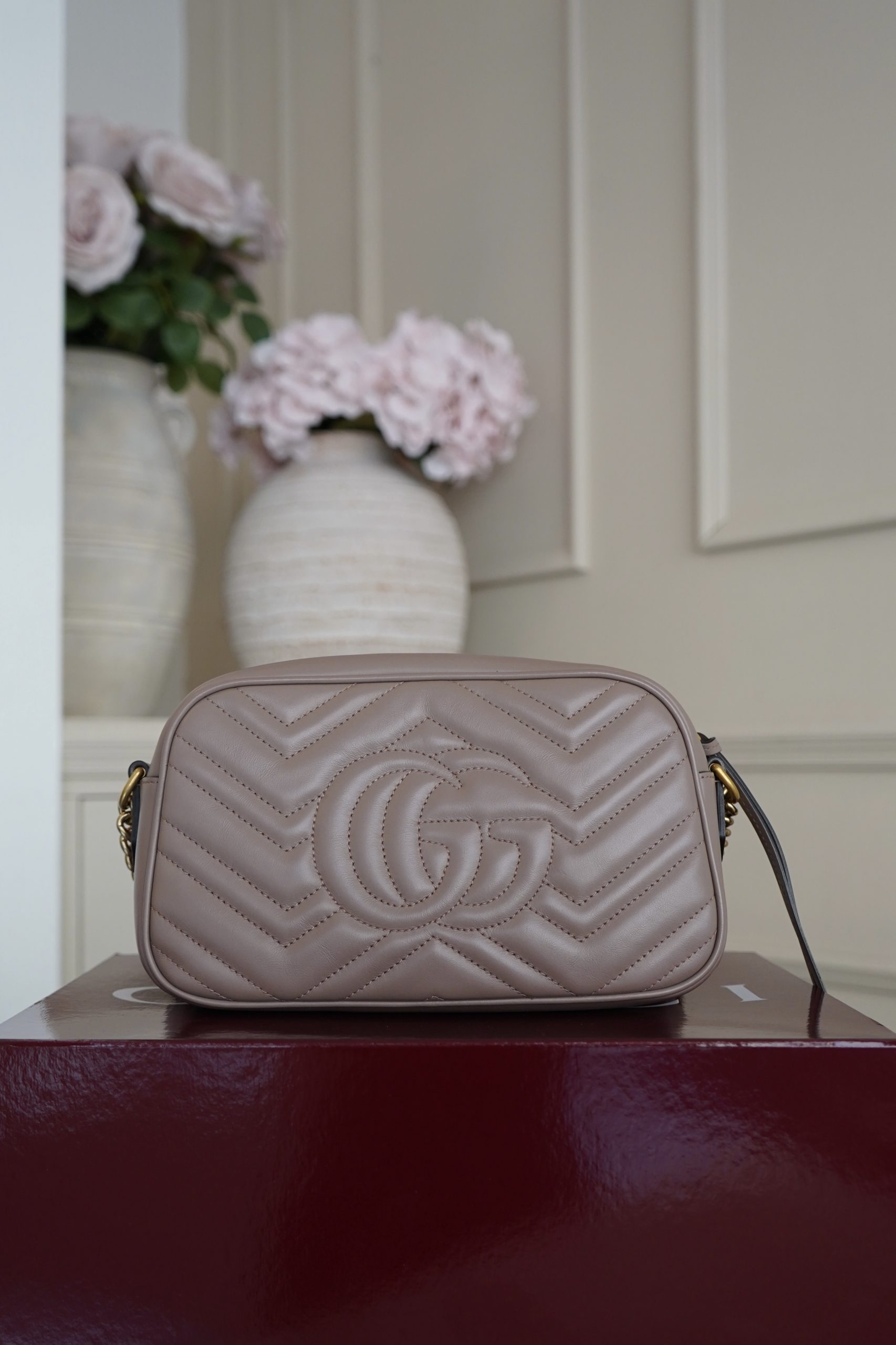 Gucci GG Marmont Crossbody Bag - Image 13