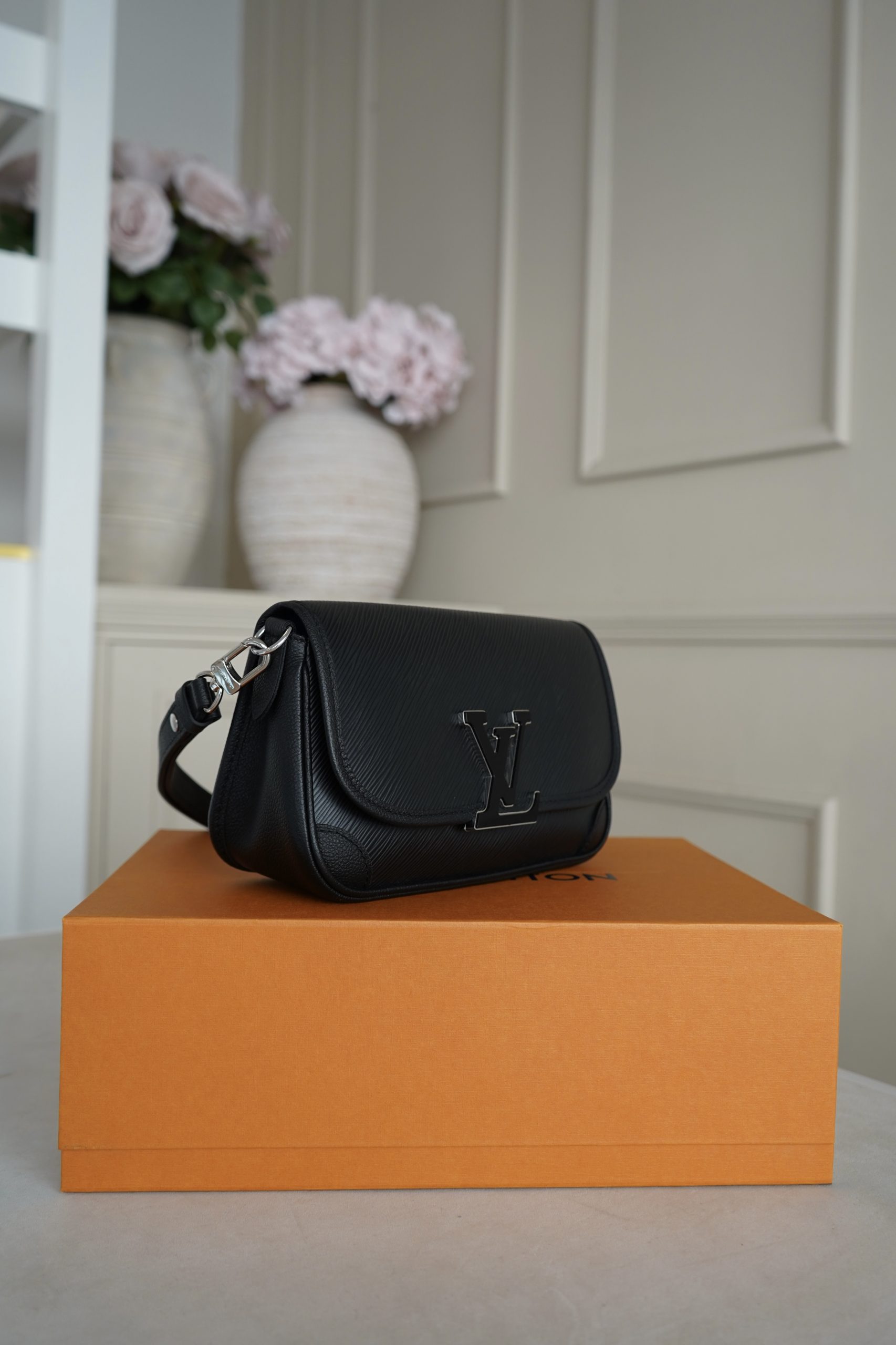 Louis Vuitton Buci bag with silver toned LV resin logo - Image 3
