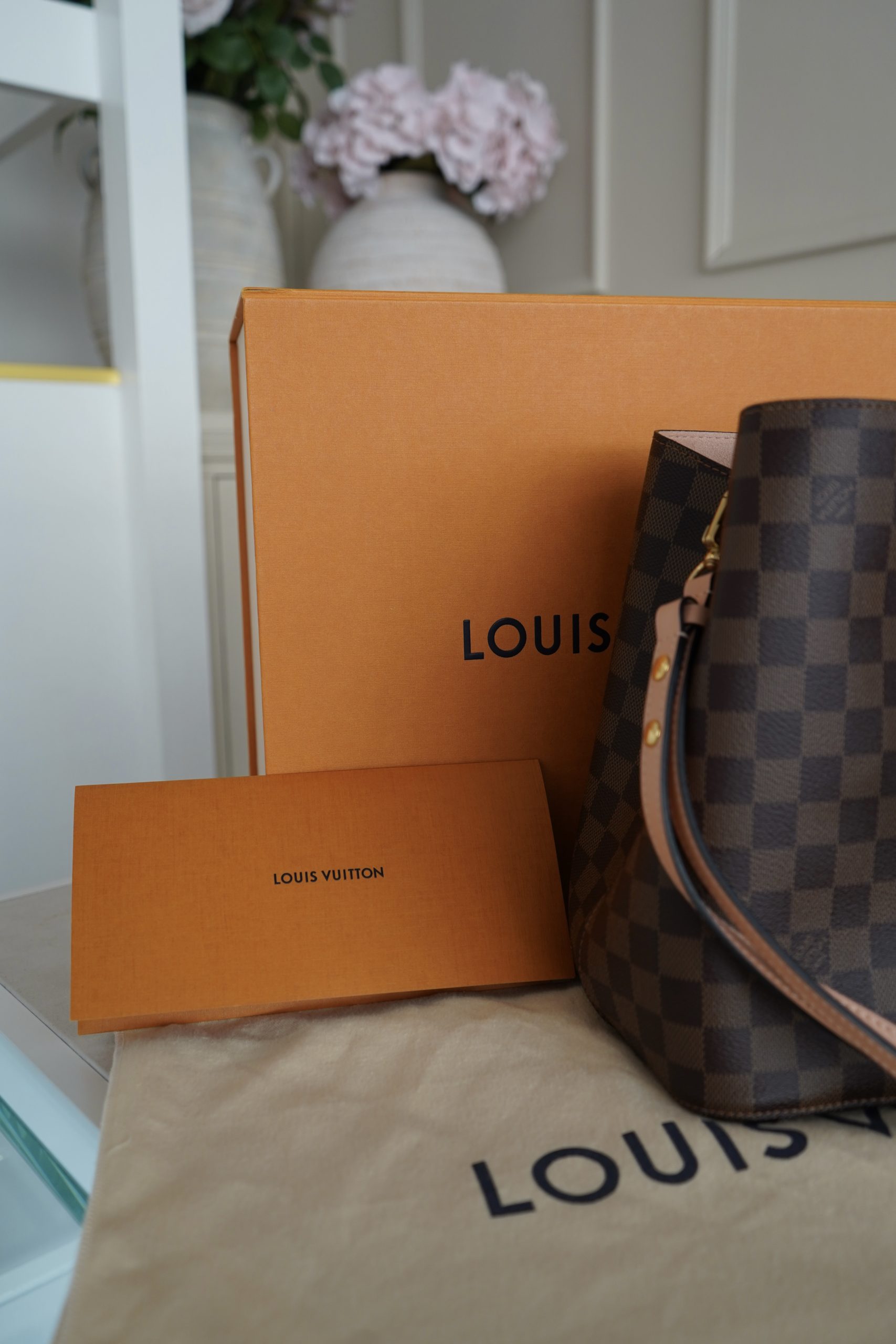 SOLD - Louis Vuitton NeoNoe MM Bucket Bag - Image 4