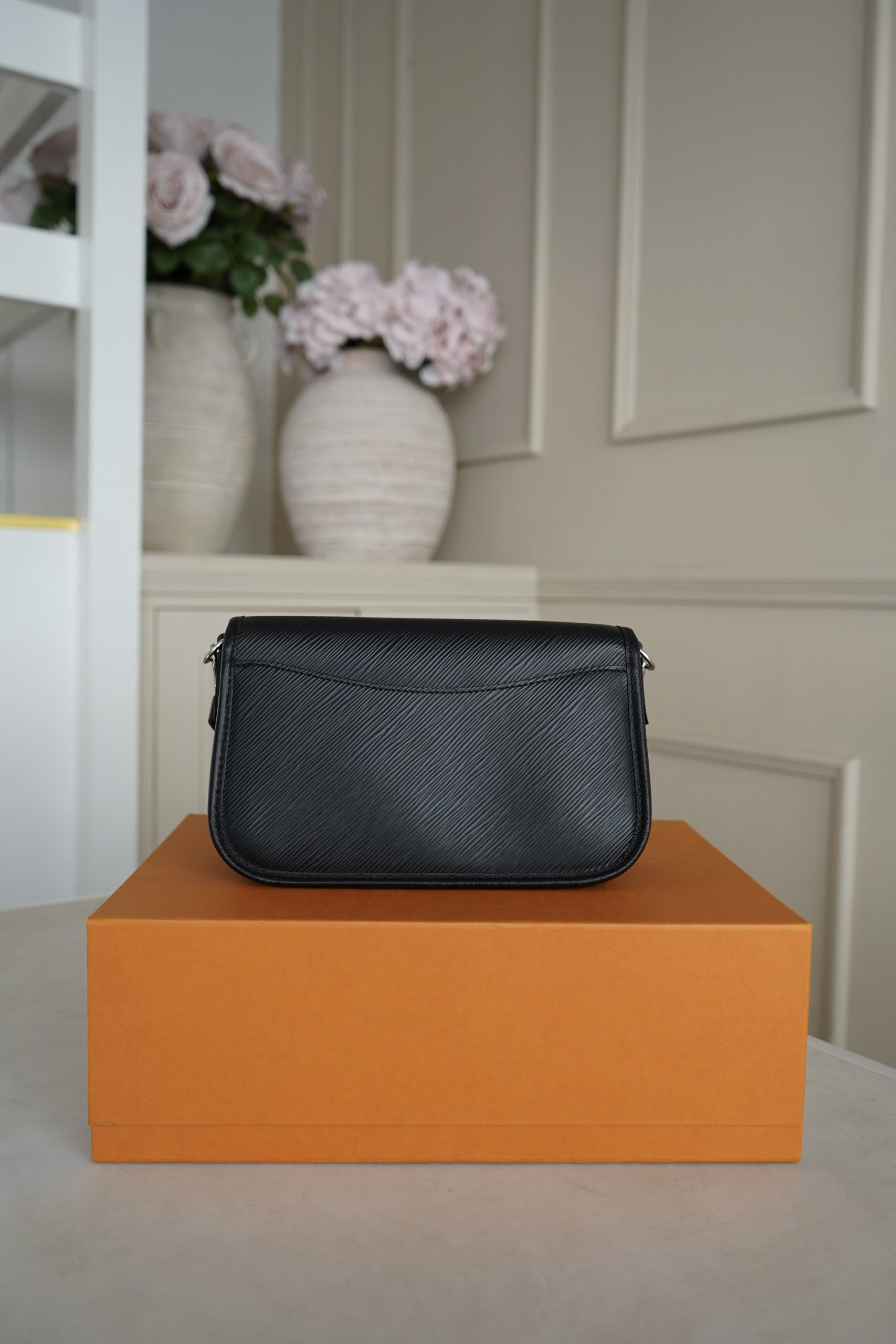 Louis Vuitton Buci bag with silver toned LV resin logo - Image 7