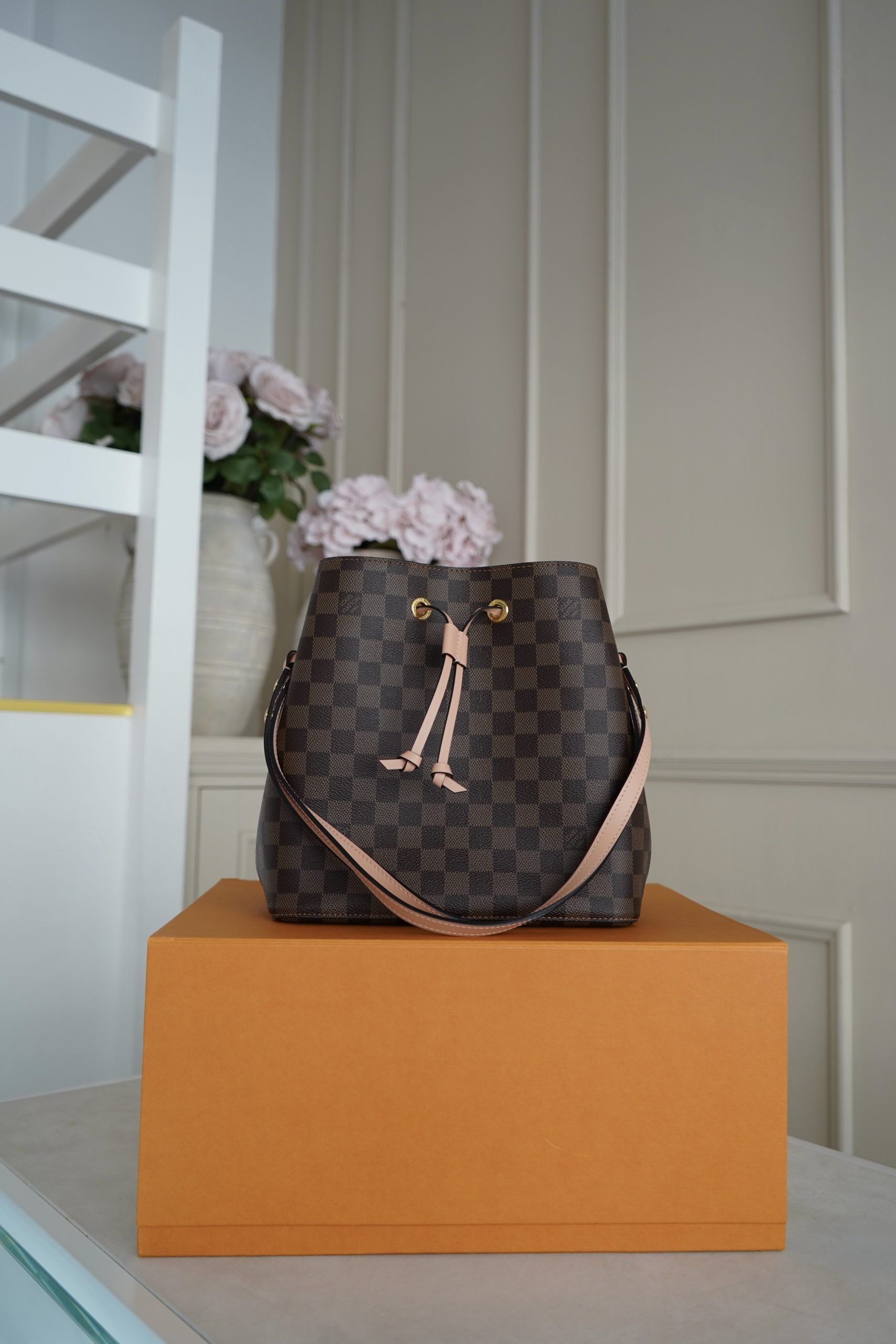 SOLD - Louis Vuitton NeoNoe MM Bucket Bag