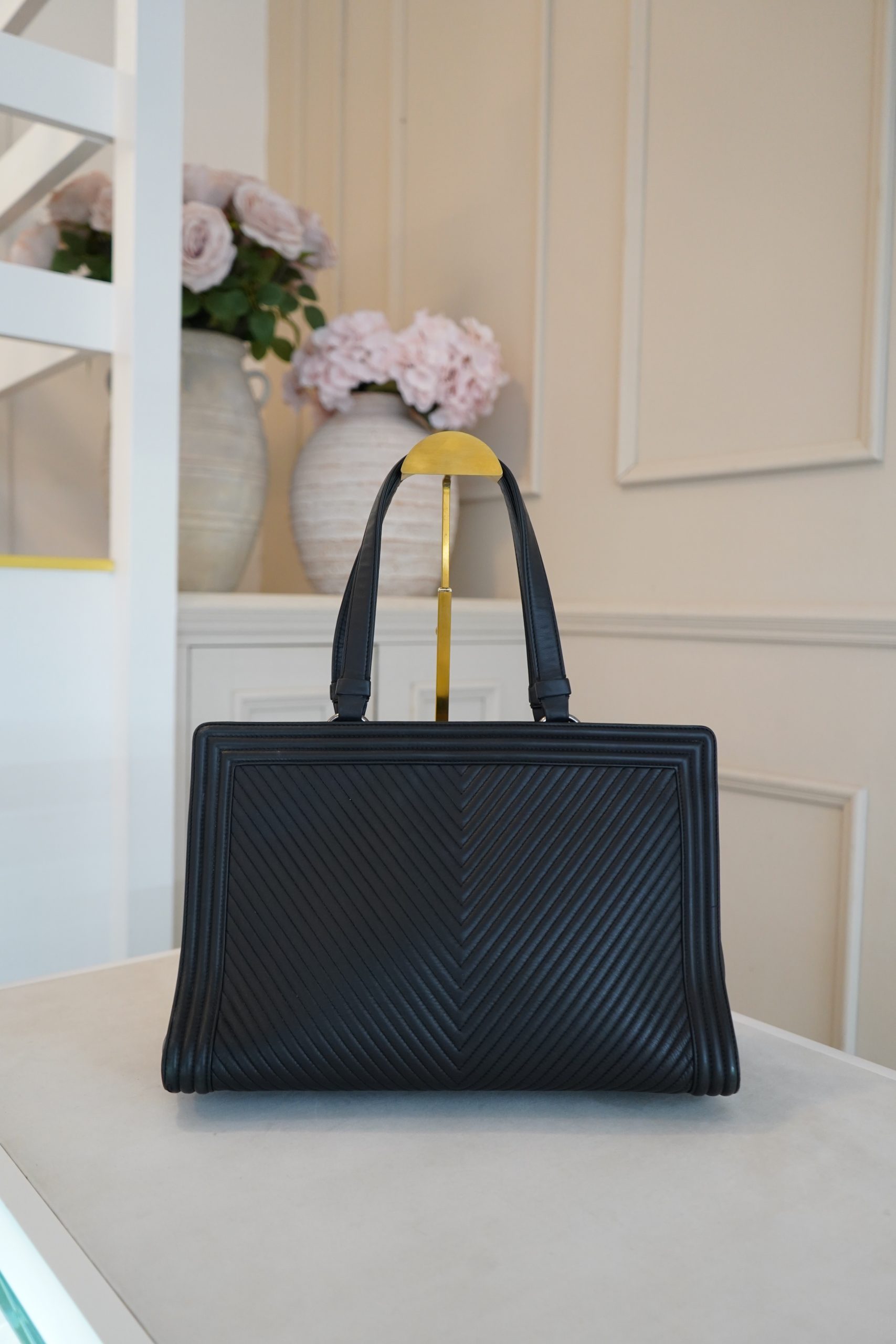 Chanel Chevron Boy Bag Tote Shopper in Black Lambskin Leather 2014 Model - Image 2