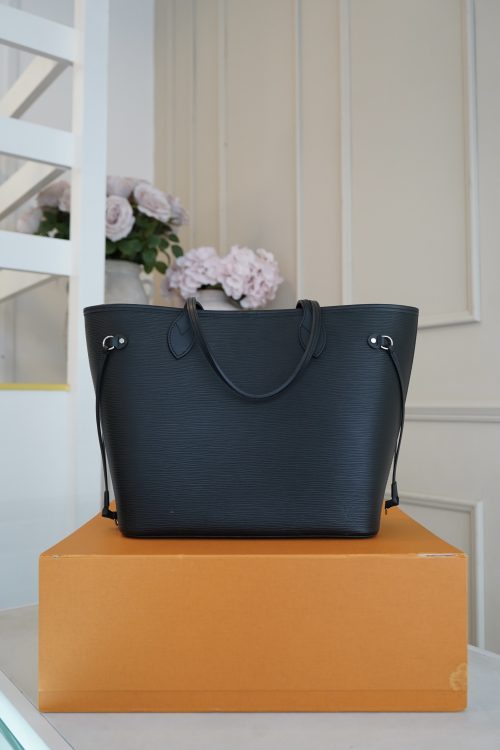 Louis Vuitton Epi Neverfull MM Leather Suede Black Tote Bag.