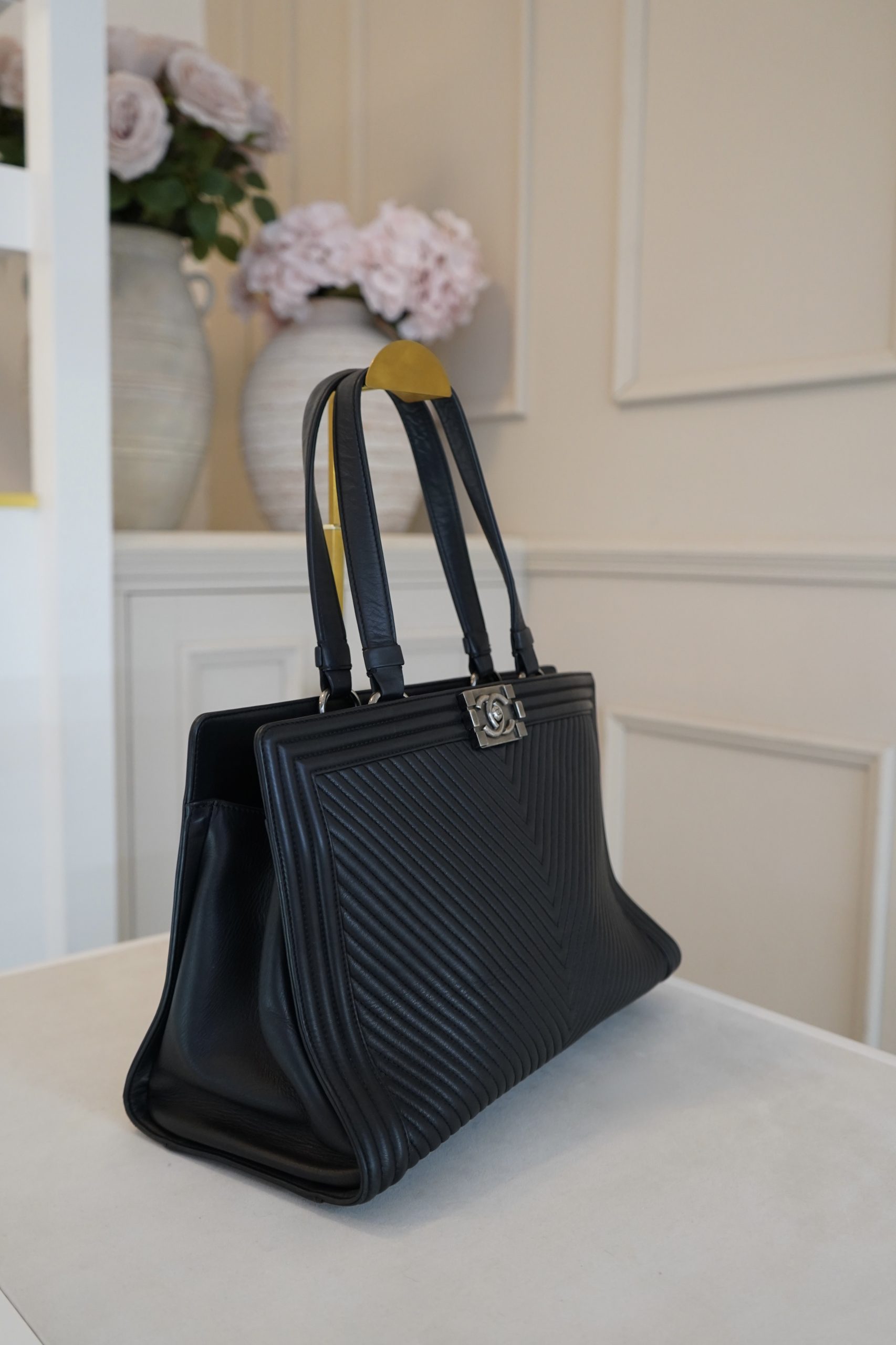 Chanel Chevron Boy Bag Tote Shopper in Black Lambskin Leather 2014 Model - Image 13