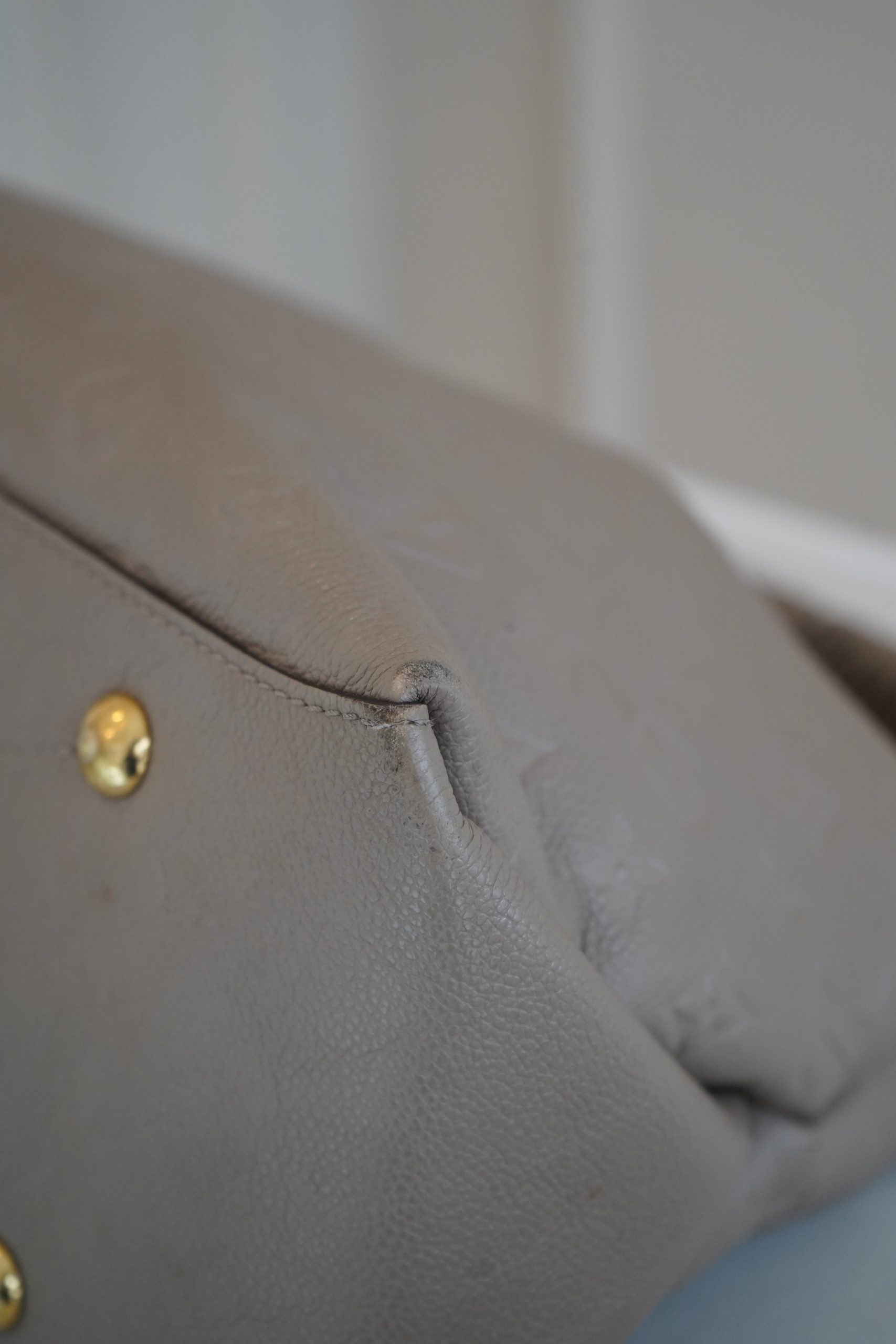 Louis Vuitton Maida Hobo Bag In Tourterelle Monogram Empreinte Leather - Image 5