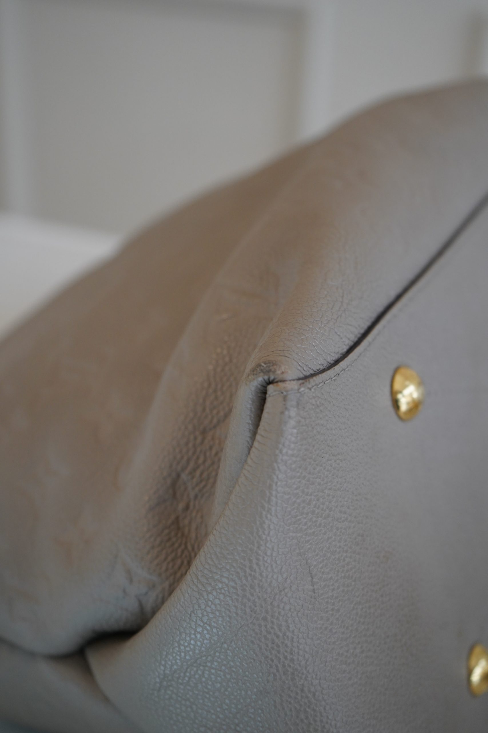 Louis Vuitton Maida Hobo Bag In Tourterelle Monogram Empreinte Leather - Image 4