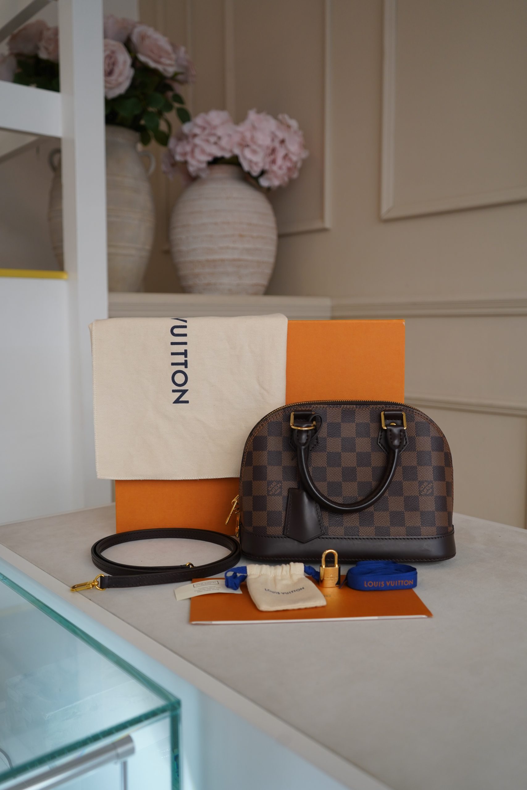 Louis Vuitton Alma BB Damier Ebene Canvas. - Image 11