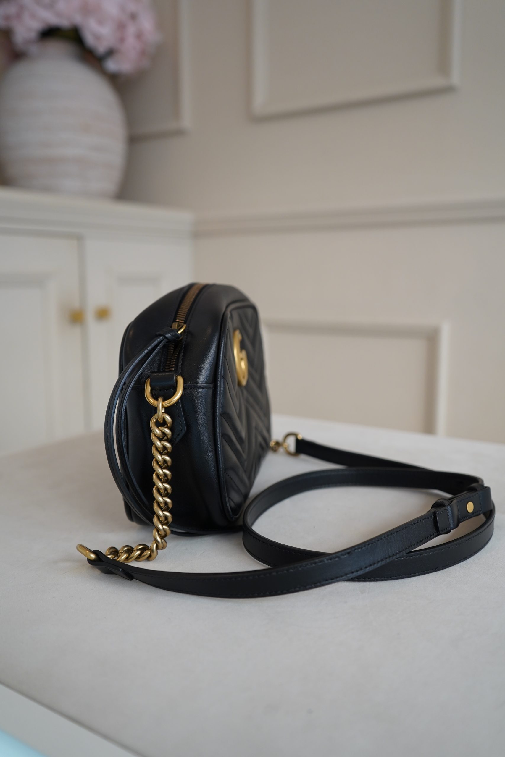 Gucci GG Marmont Small Matelesse Leather Camera Bag. - Image 2