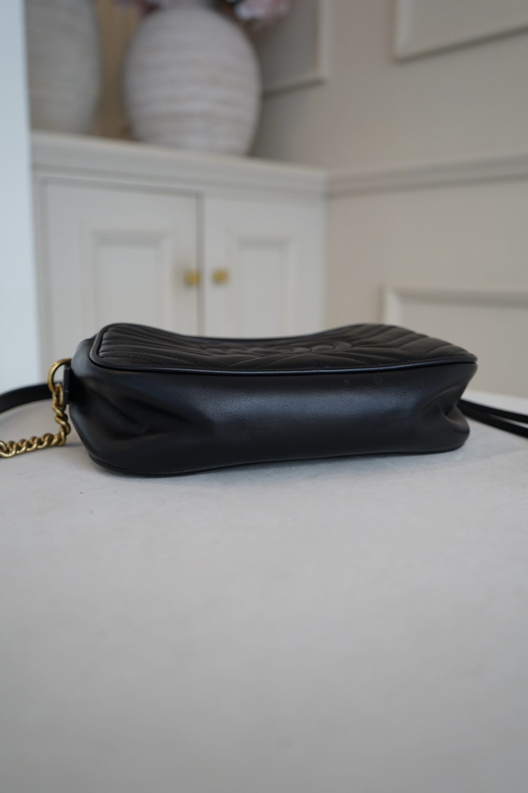 Gucci GG Marmont Small Matelesse Leather Camera Bag. - Image 5