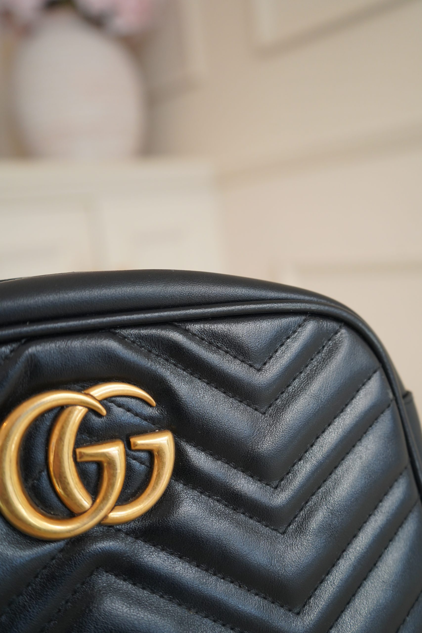 Gucci GG Marmont Small Matelesse Leather Camera Bag. - Image 8