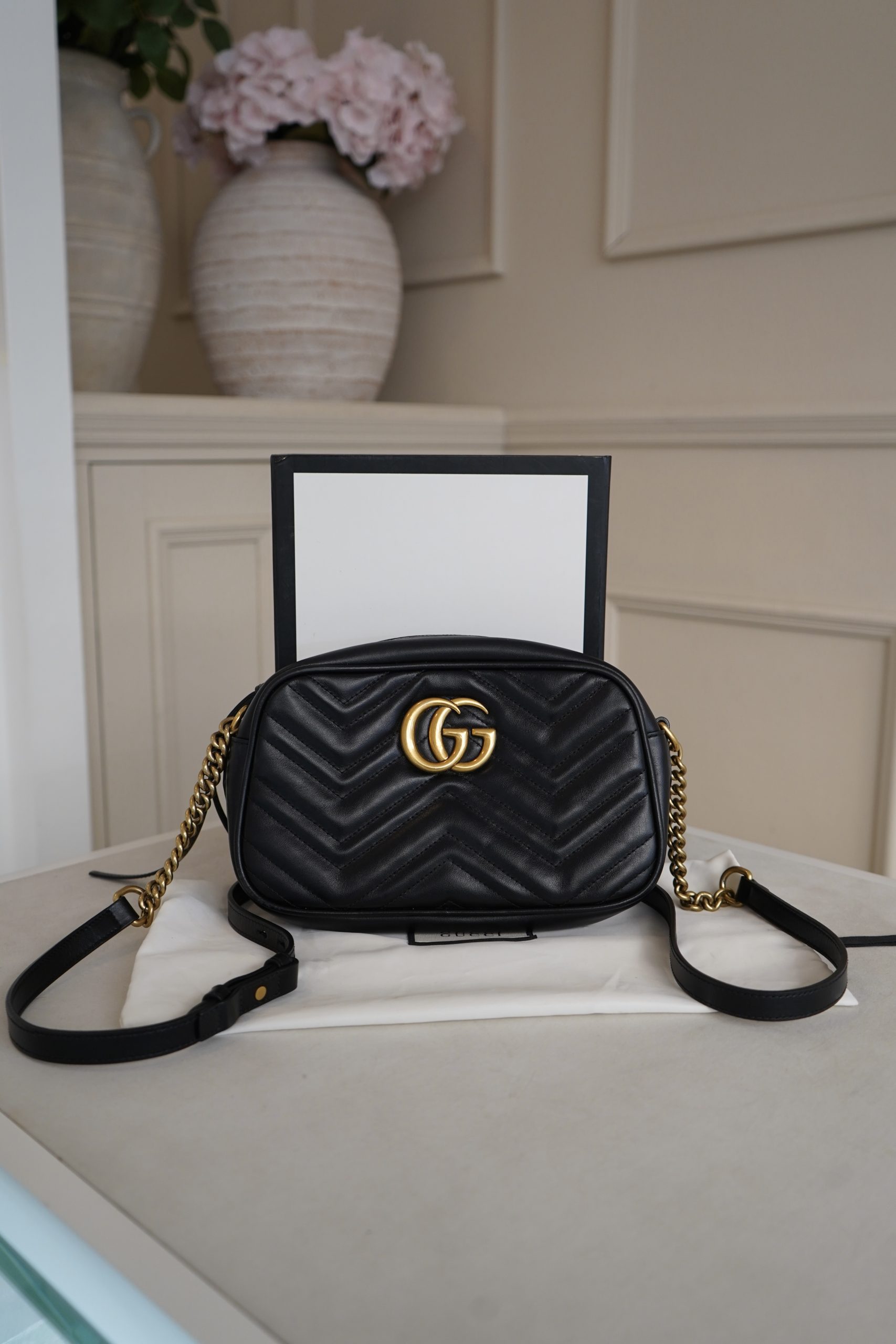 Gucci GG Marmont Small Matelesse Leather Camera Bag. - Image 11
