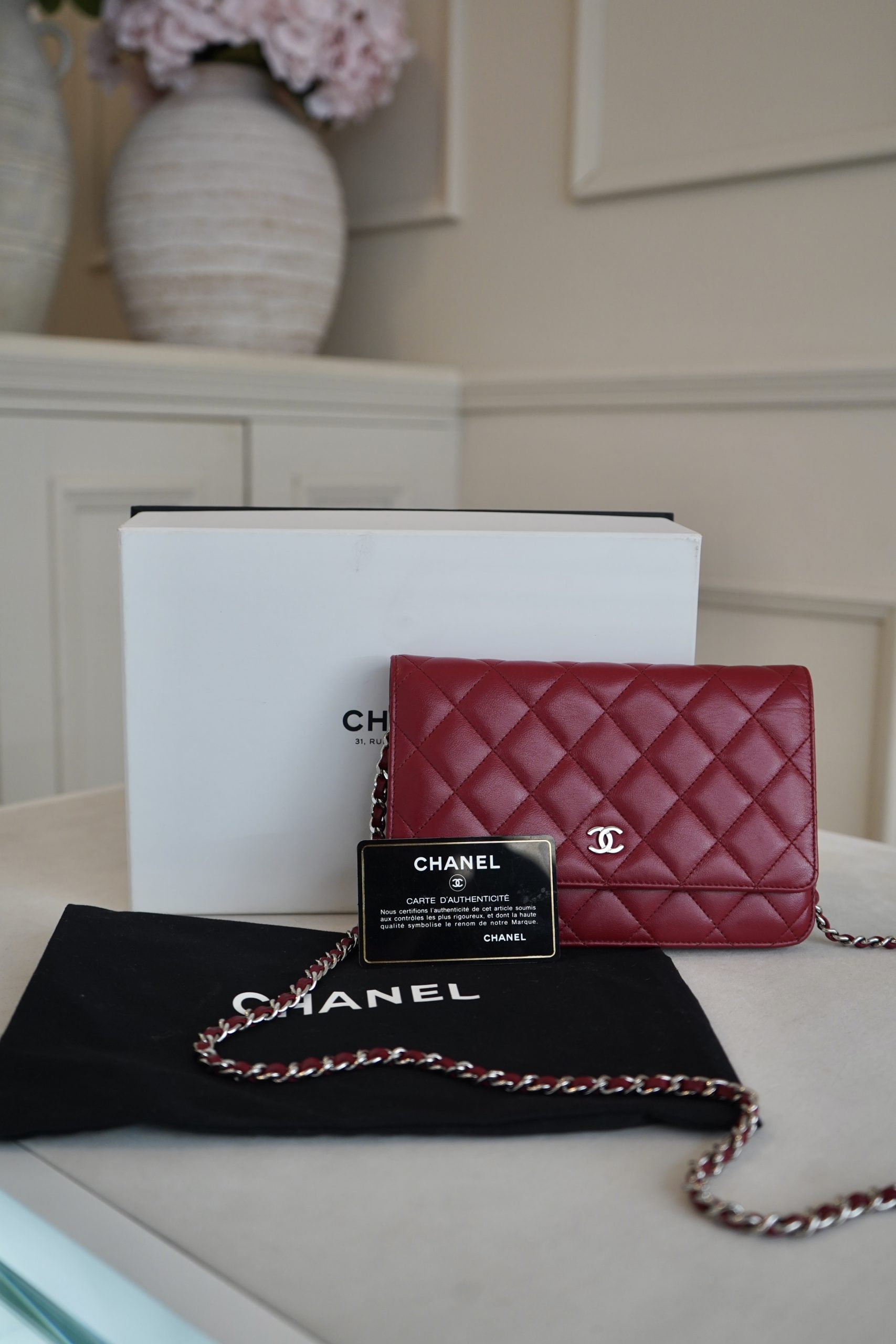 Chanel Red Quilted Leather Wallet on Chain - Image 9