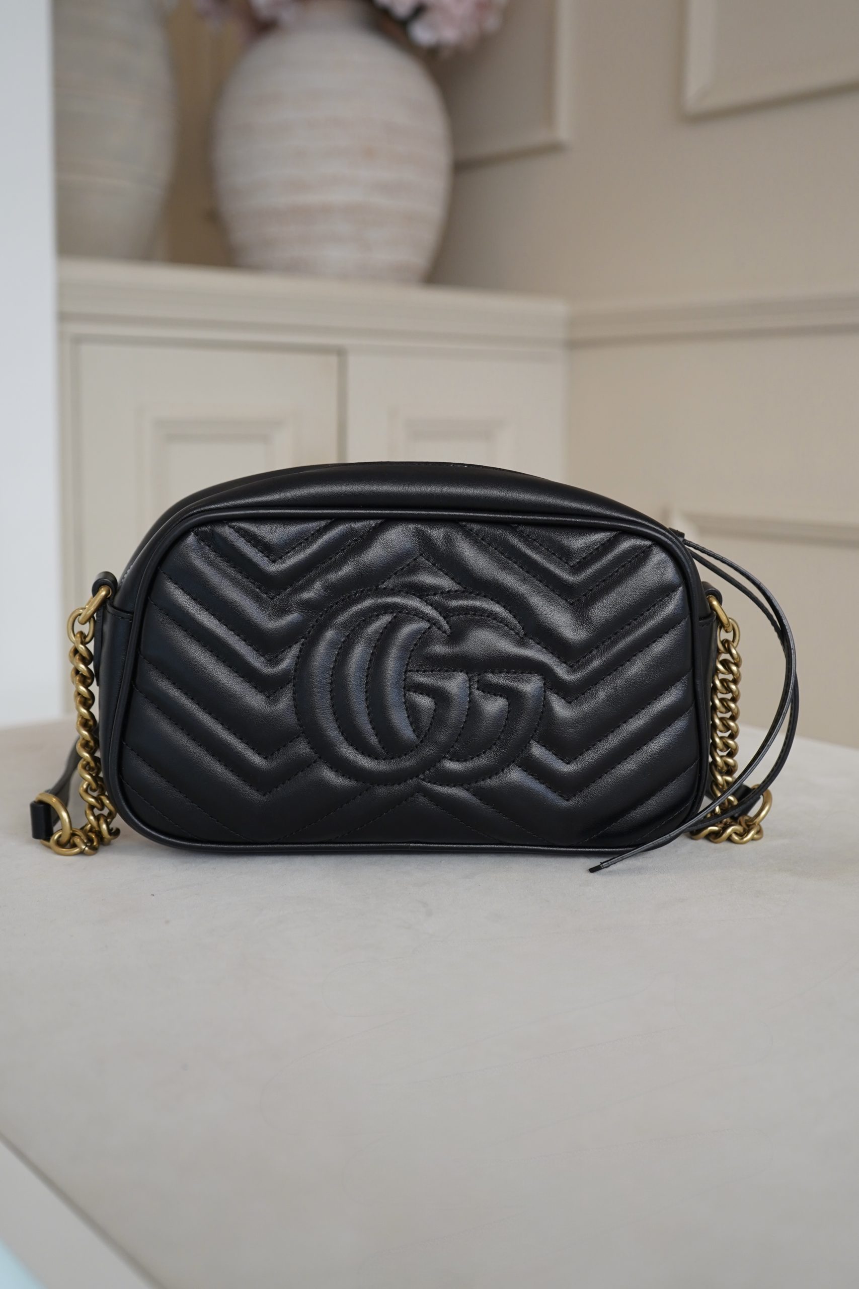Gucci GG Marmont Small Matelesse Leather Camera Bag. - Image 3